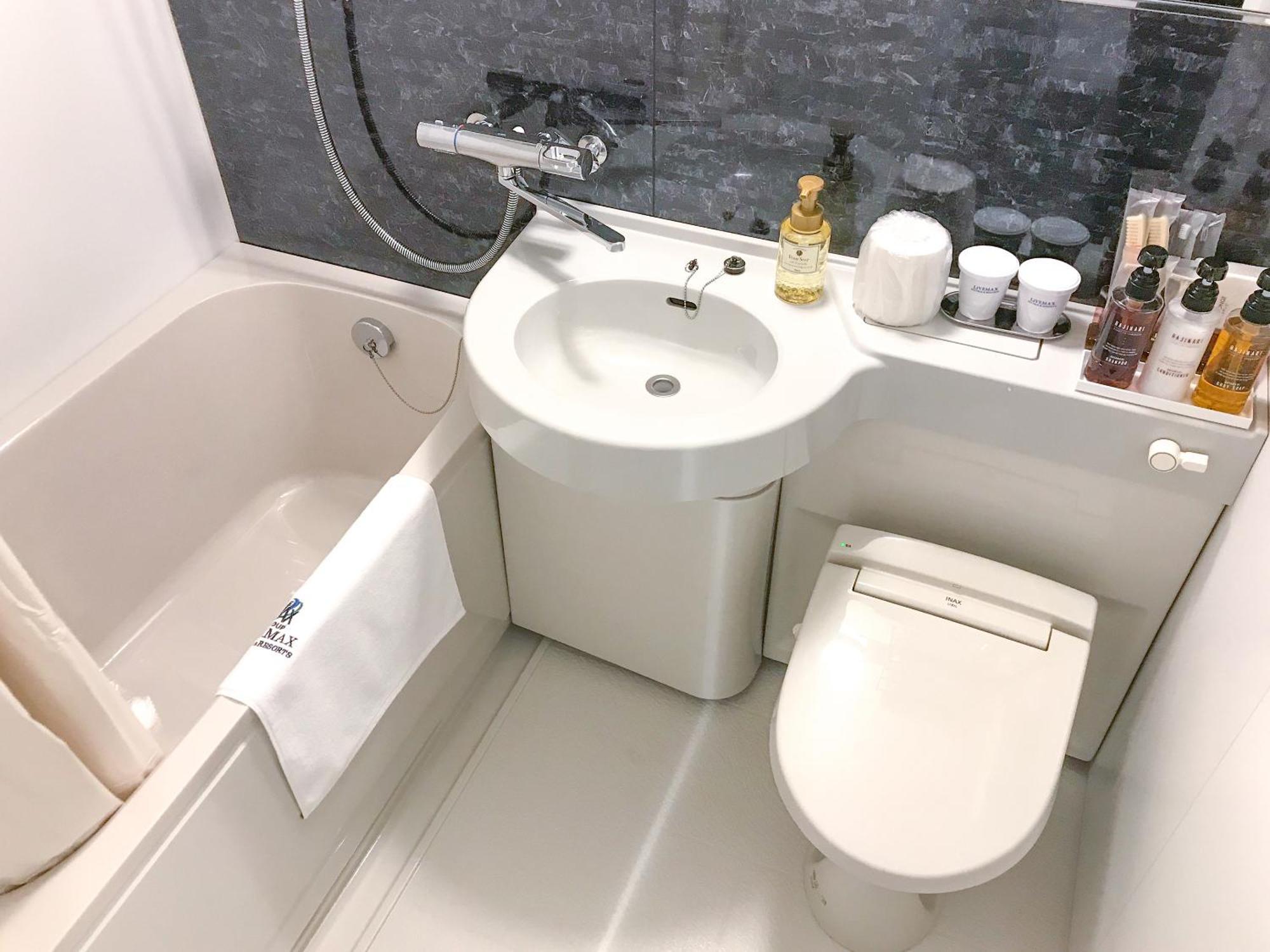 Hotel Livemax Budget Iyo Mishima Shikokuchuo Esterno foto