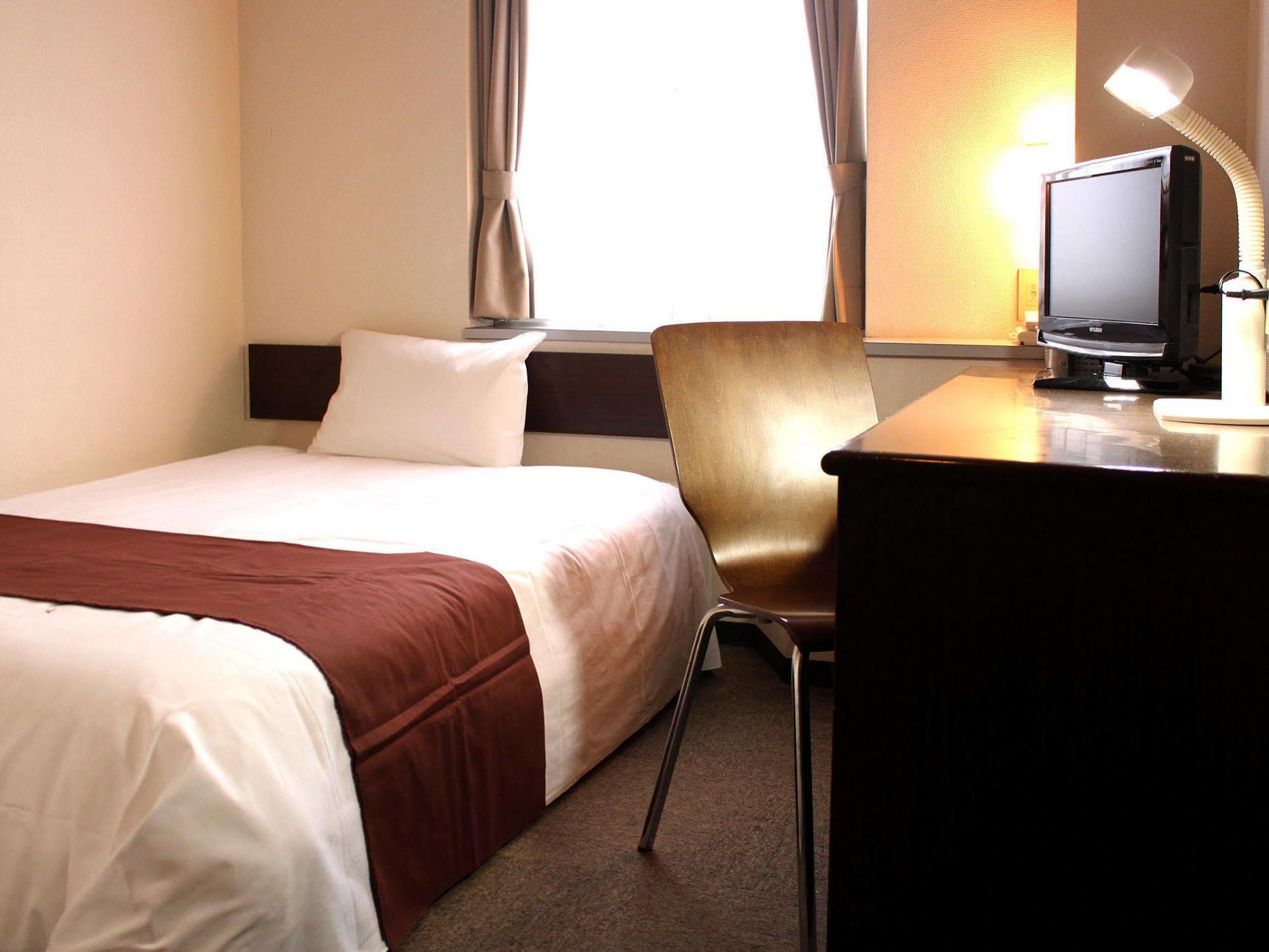 Hotel Livemax Budget Iyo Mishima Shikokuchuo Esterno foto